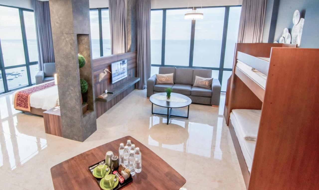 Hompton Hotel By The Beach George Town Ngoại thất bức ảnh