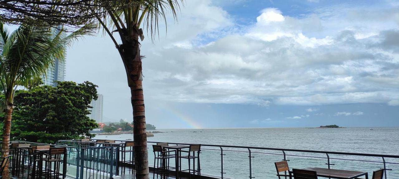 Hompton Hotel By The Beach George Town Ngoại thất bức ảnh